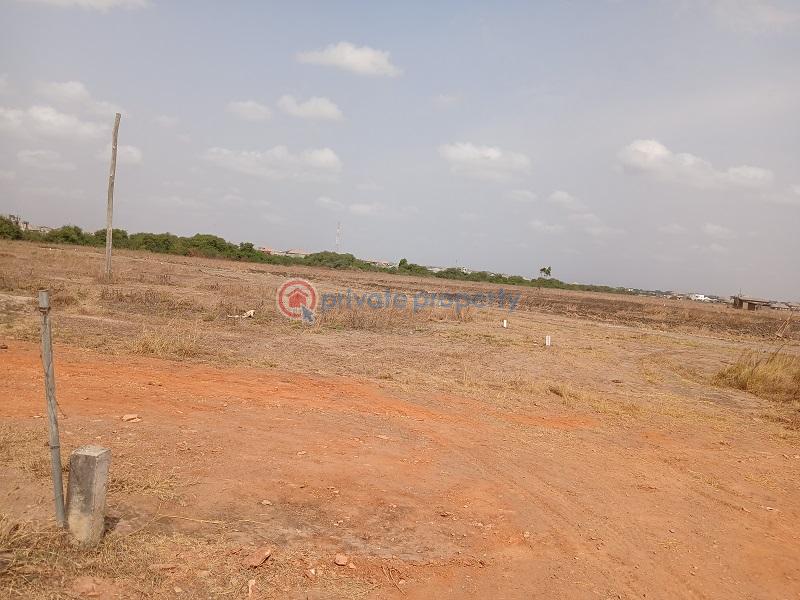 Land For Sale Few Mins Drive From The Community 25 Mall. Community 25 Tema Accra - 0
