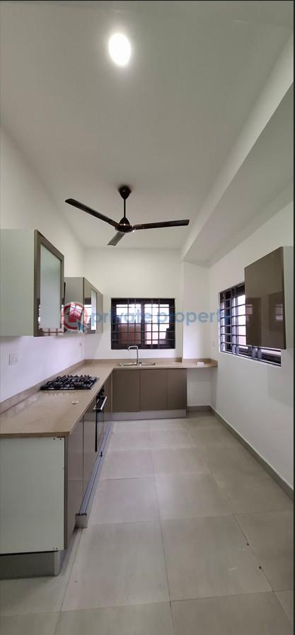 5 bedroom House For Rent Burma Hills (on High Ground No Floods) Tse Addo Roundabout Accra - 2