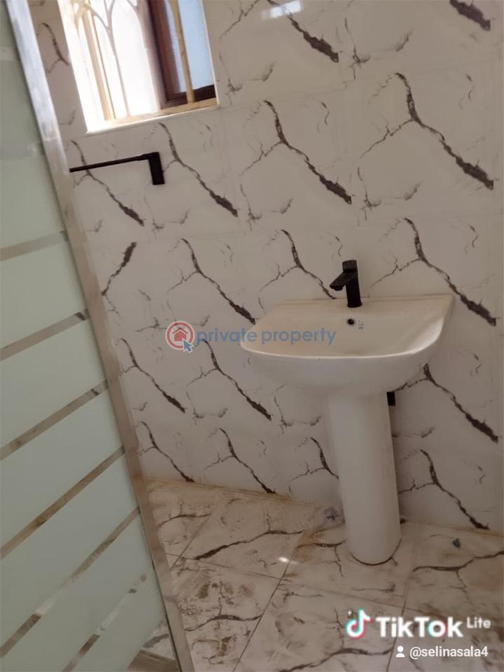 2 bedroom Apartment For Rent Teshie Bushroad Teshie-Nungua Estates Accra - 11