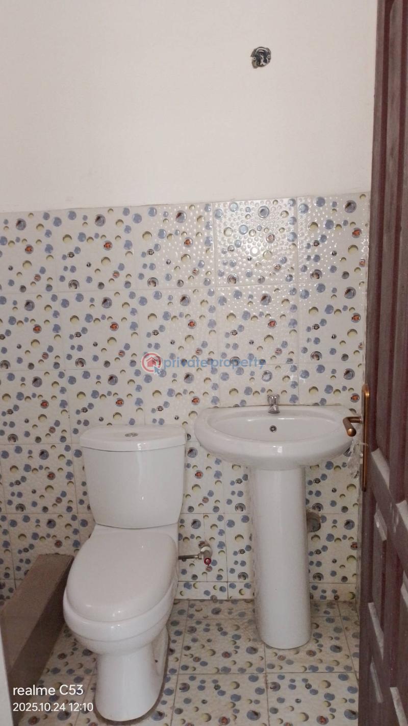 2 bedroom Apartment For Rent Haasto Atomic Road. Haatso Ga East Municipal Accra - 1