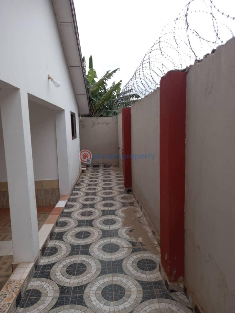 2 bedroom House For Rent Inside Shell Signboard Spintex Accra - 3