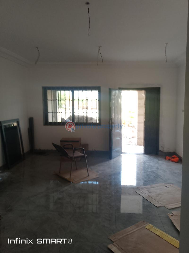 2 bedroom Apartment For Rent Teshie Bushroad Police Statoin Teshie-Nungua Estates Accra - 3