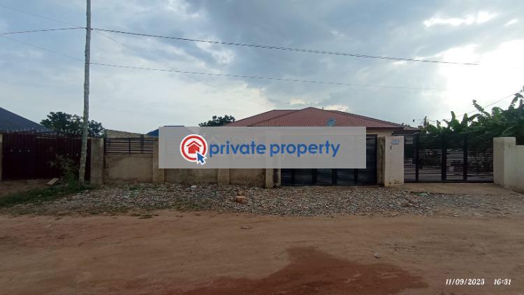 2 bedroom Semi detached Bungalow For Sale &nbsp;tiaman Oyarifa Ga East Municipal Accra - 5