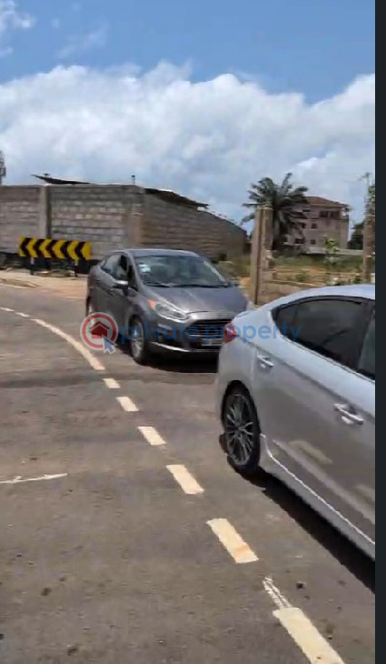 Land For Sale Au Village Cantonments Accra - 1