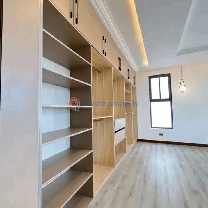 4 bedroom Townhouse For Sale Trasacco East Legon Accra - 5