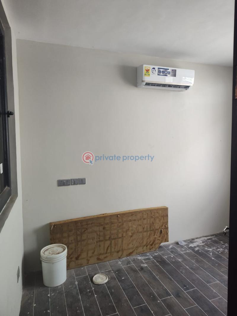 3 bedroom Townhouse For Sale Labone La Dade Kotopon Municipal Accra - 6