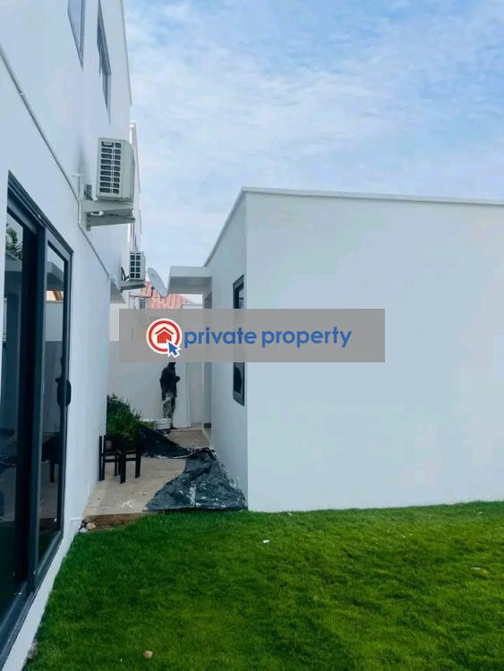 3 bedroom Townhouse For Sale &nbsp;east Airport Airport Residential Area Accra - 9