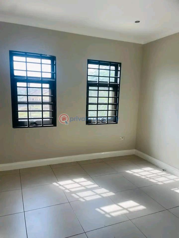 3 bedroom Townhouse For Sale East Airport Airport Residential Area Accra - 4
