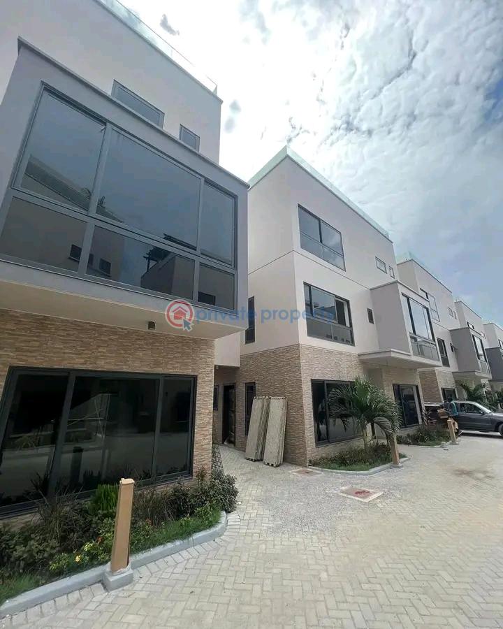 3 bedroom House For Sale Airport Residential Area Accra - 2