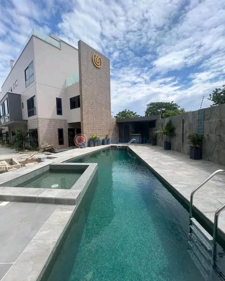3 bedroom House For Sale Airport Residential Area Accra - 3