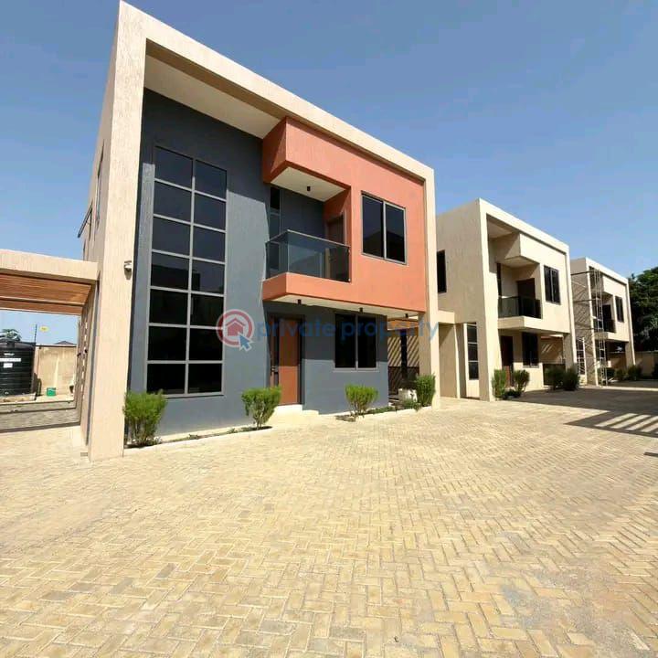 4 bedroom House For Sale East Airport Airport Residential Area Accra - 1