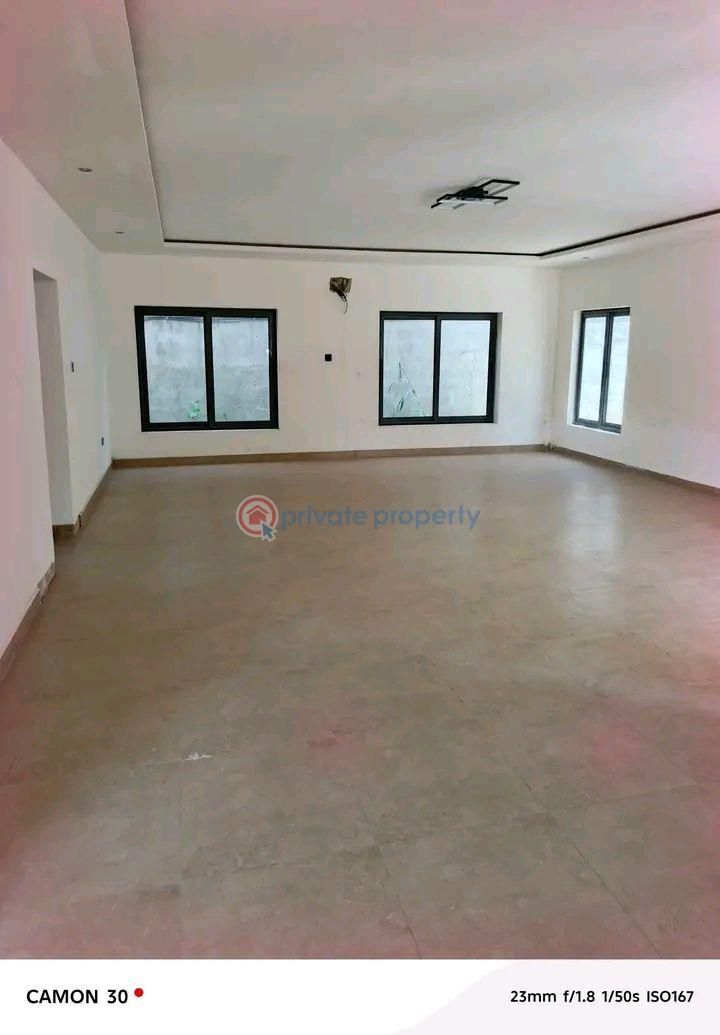 4 bedroom House For Sale Cantonments Accra - 5