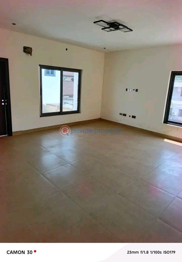 4 bedroom House For Sale Cantonments Accra - 8