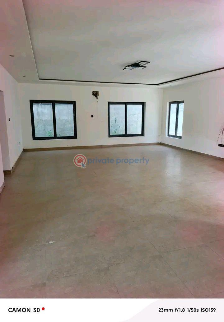 4 bedroom House For Sale Cantonments Accra - 9