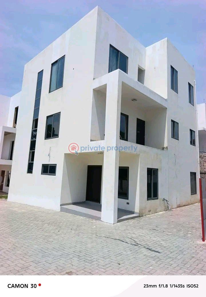4 bedroom House For Sale Cantonments Accra - 1