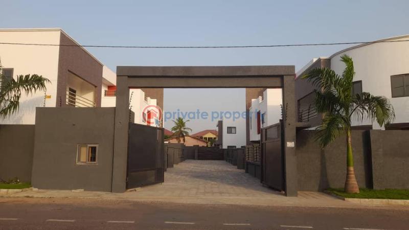 4 bedroom House For Sale Patang Road Adenta Municipal Accra - 4