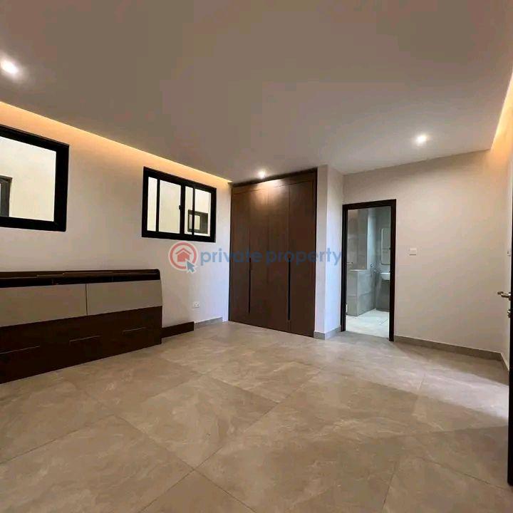 4 bedroom Townhouse For Sale Trasacco Adjiriganor East Legon Accra - 14