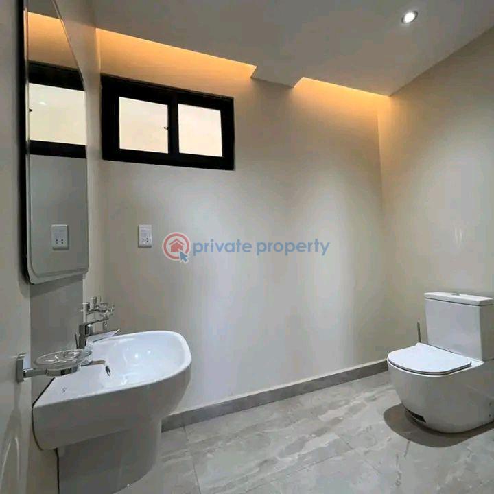4 bedroom Townhouse For Sale Trasacco Adjiriganor East Legon Accra - 9