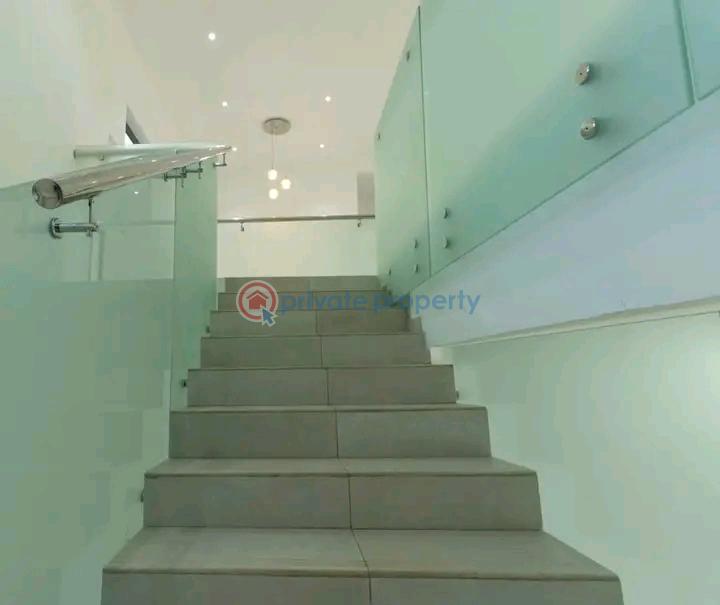 4 bedroom Townhouse For Rent Abelemkpe Accra - 12
