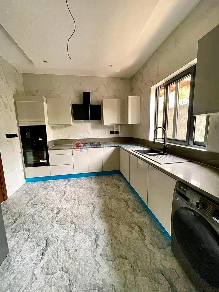 4 bedroom Townhouse For Rent Airport Residential Area Accra - 11