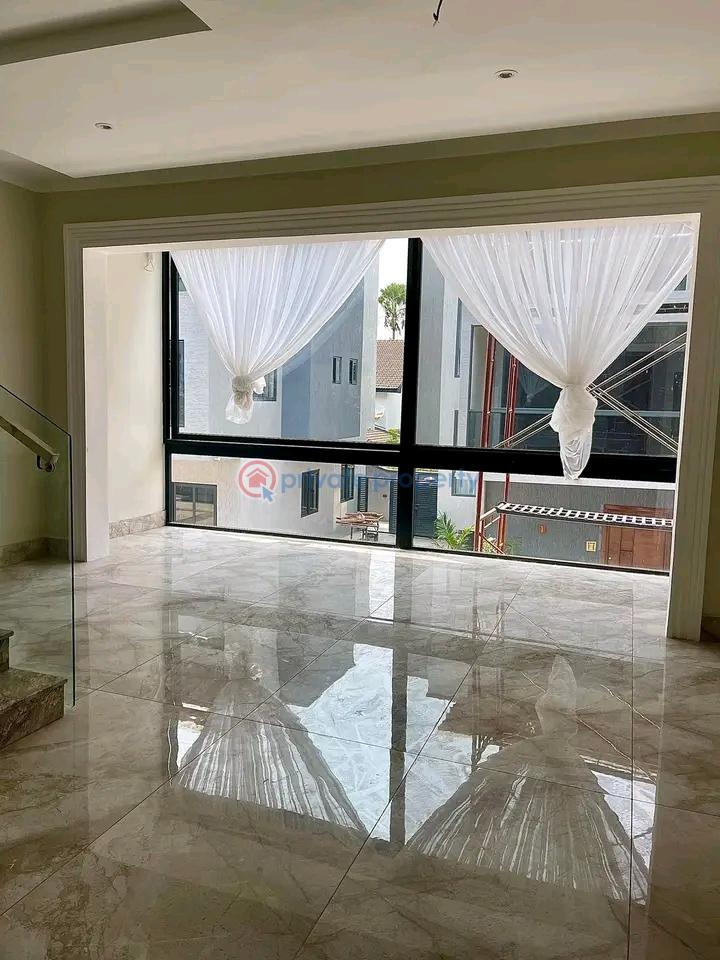 4 bedroom Townhouse For Rent Airport Residential Area Accra - 12