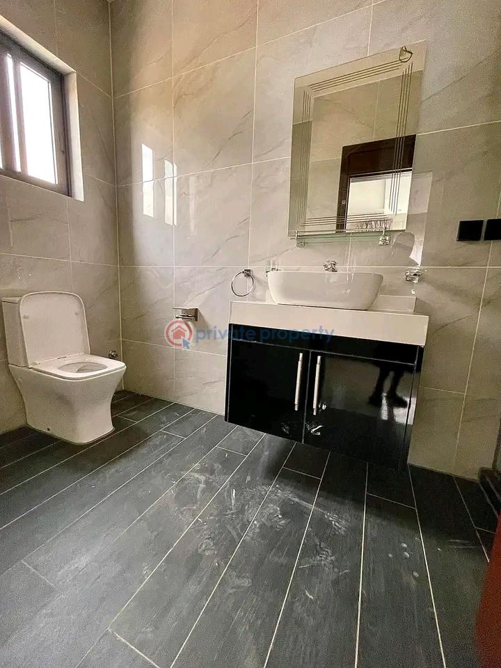 4 bedroom Townhouse For Rent Airport Residential Area Accra - 2