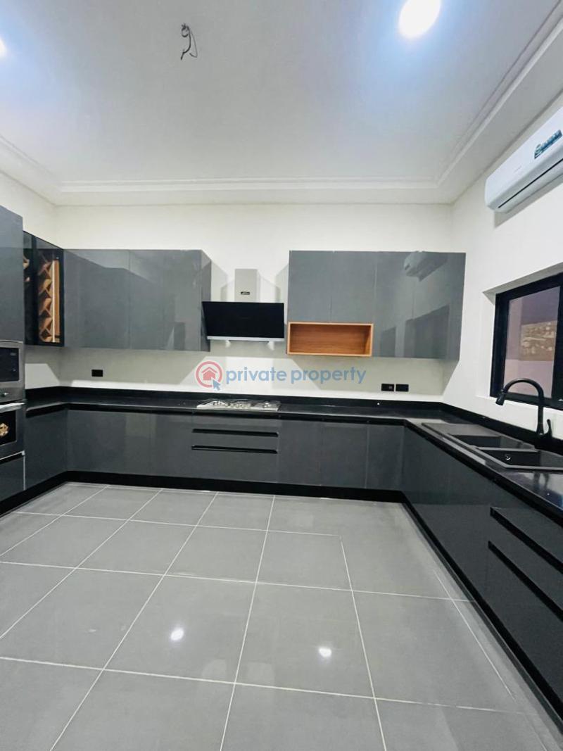 4 bedroom Townhouse For Sale Ashaley Botwe Adenta Municipal Accra - 5