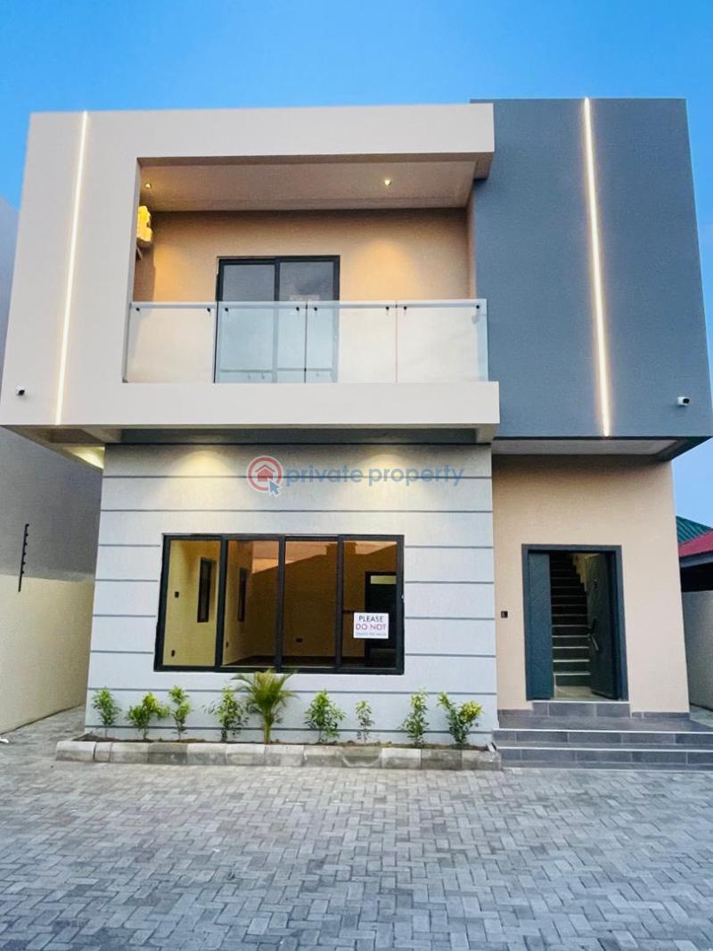4 bedroom Townhouse For Sale Ashaley Botwe Adenta Municipal Accra - 0