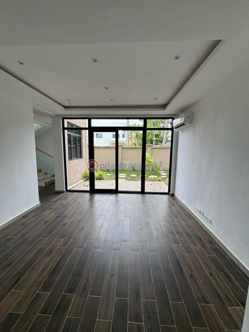 4 bedroom Townhouse For Sale Labone Labadi-Aborm Accra - 5