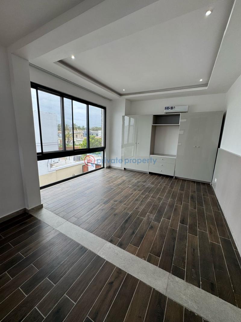 4 bedroom Townhouse For Sale Labone Labadi-Aborm Accra - 13