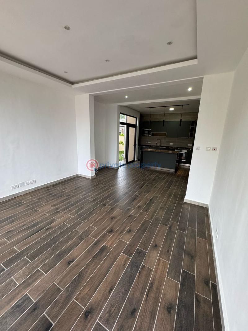 4 bedroom Townhouse For Sale Labone Labadi-Aborm Accra - 6