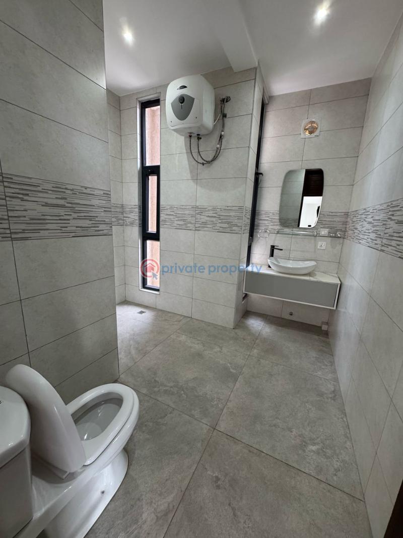 4 bedroom Townhouse For Sale Labone Labadi-Aborm Accra - 9