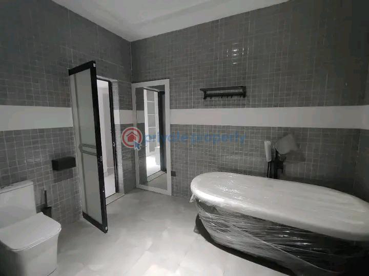4 bedroom House For Sale Ogbojo East Legon Accra - 4