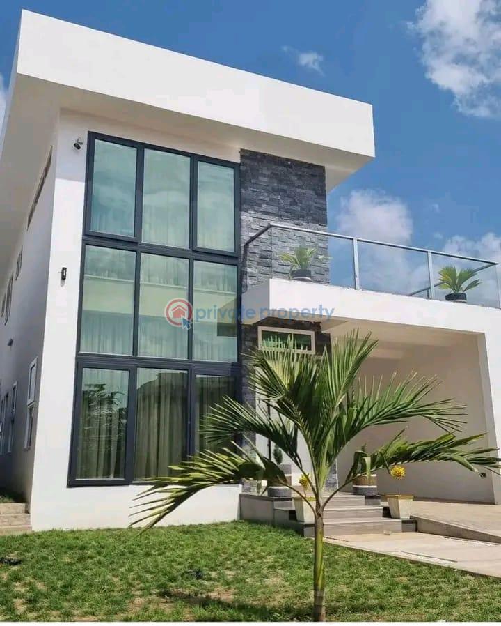 4 bedroom Townhouse For Sale Oyarifa La Nkwantanang Madina Municipal Accra - 5