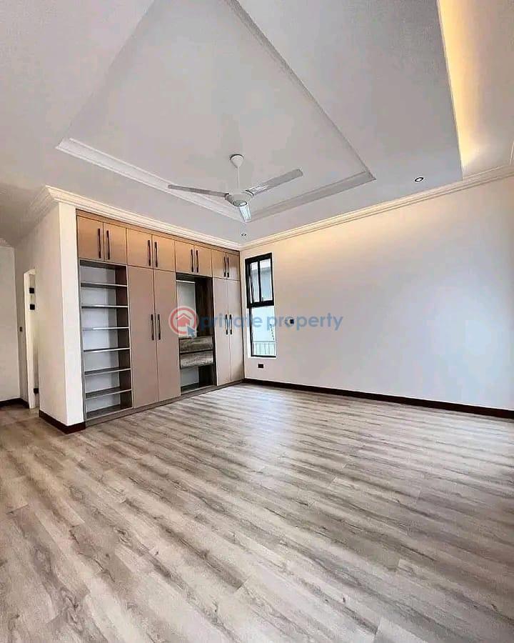 4 bedroom Townhouse For Sale Trasacco East Legon Accra - 4