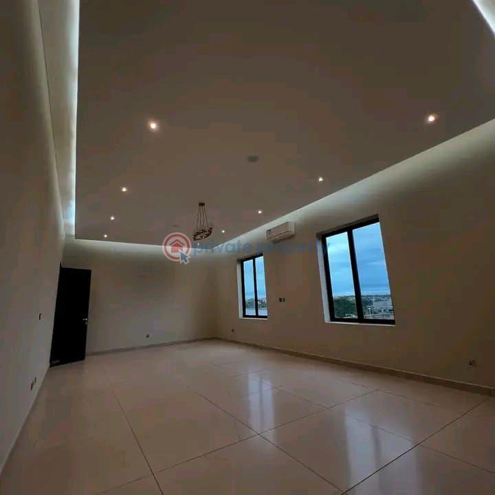 5 bedroom Townhouse For Sale East Airport Airport Residential Area Accra - 3