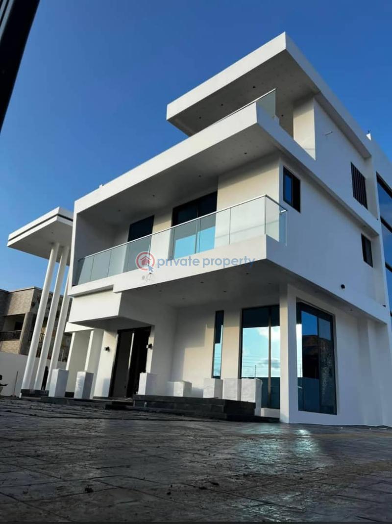 5 bedroom Townhouse For Sale Airport Residential Area Accra - 2