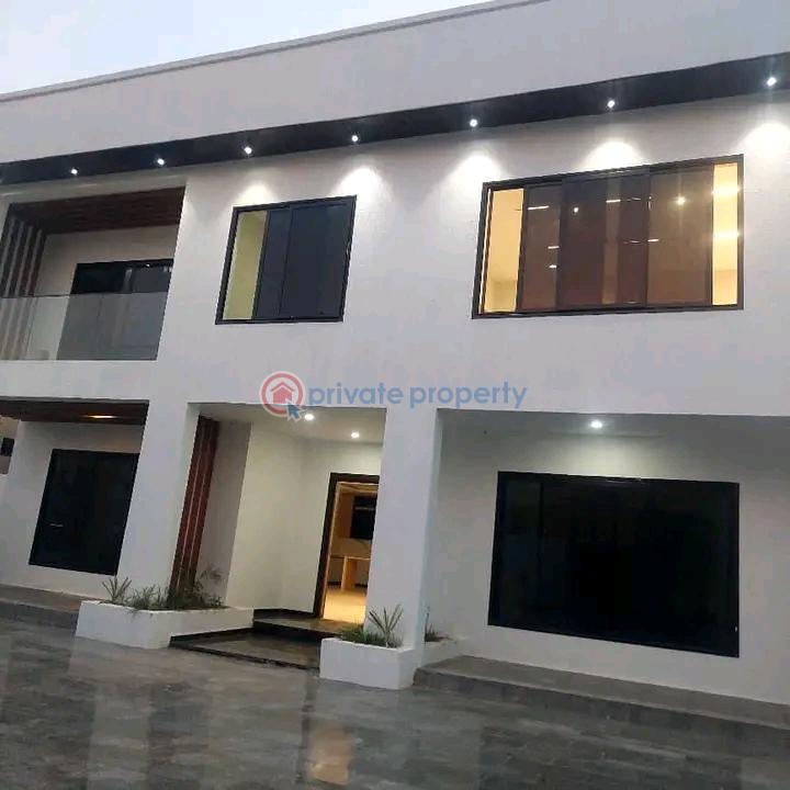 5 bedroom Townhouse For Sale East Airport Airport Residential Area Accra - 1