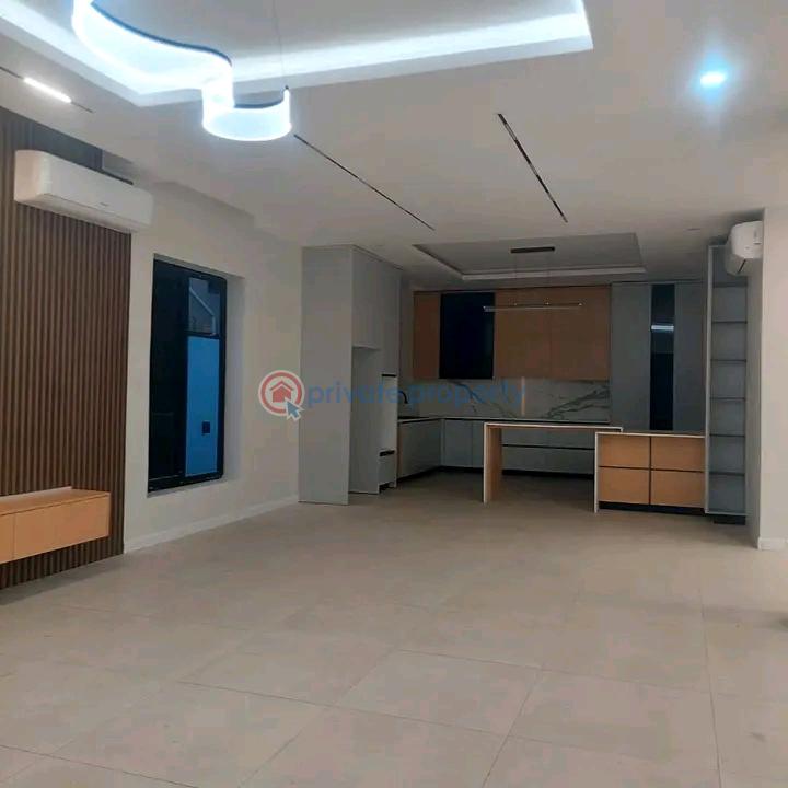 5 bedroom Townhouse For Sale East Airport Airport Residential Area Accra - 6