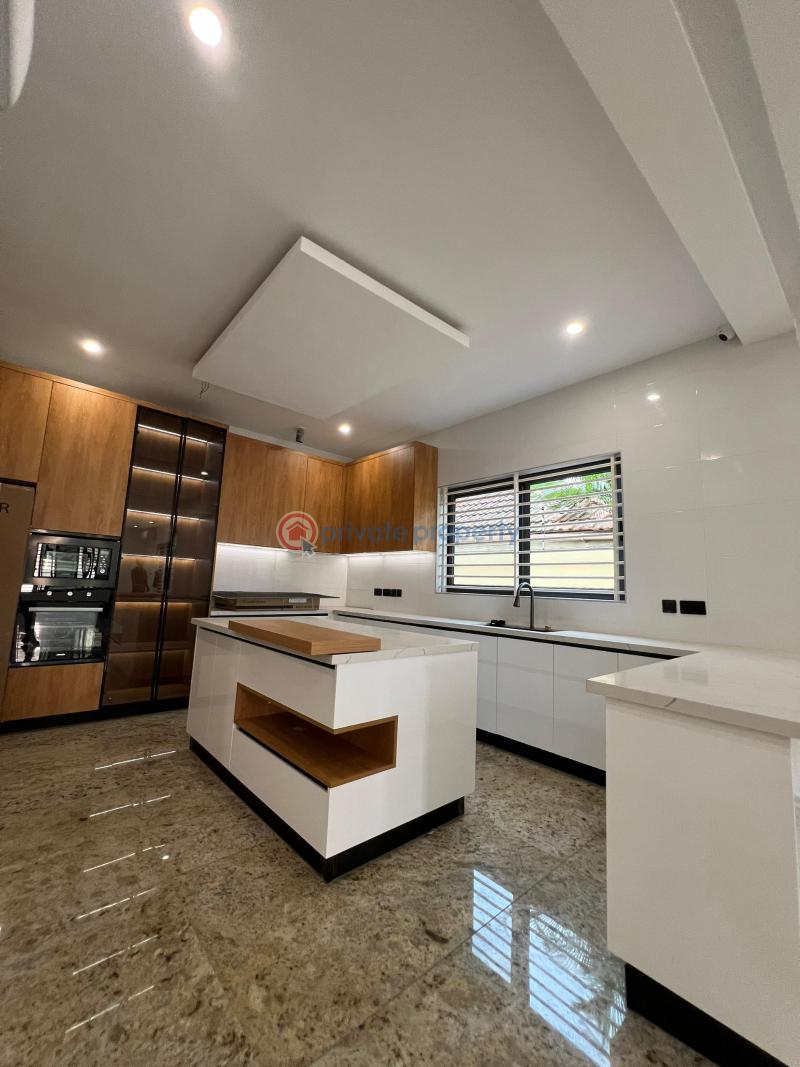 5 bedroom Townhouse For Sale East Legon Accra - 12