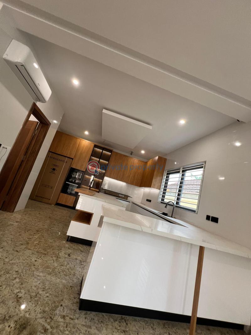 5 bedroom Townhouse For Sale East Legon Accra - 8