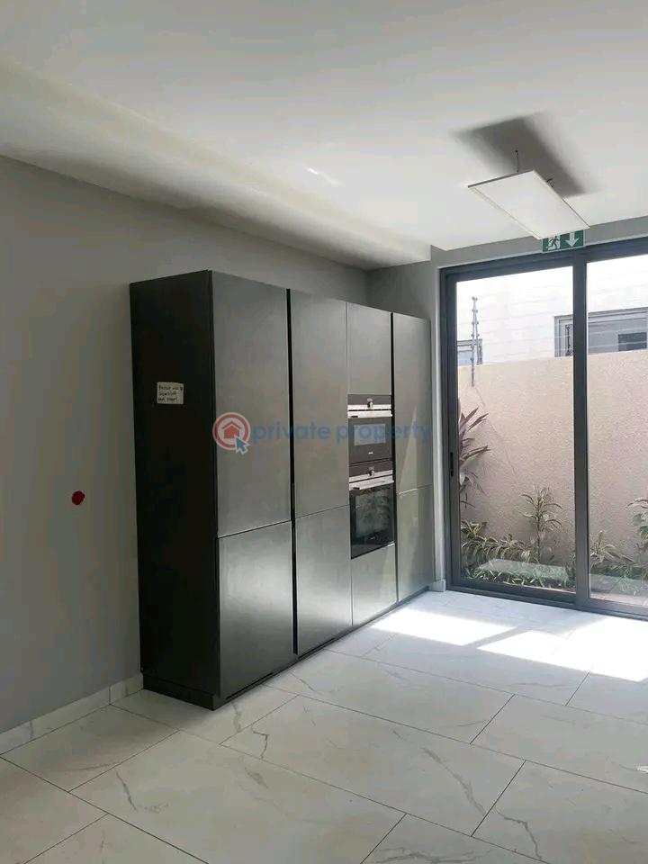 5 bedroom Townhouse For Rent East Legon Accra - 3
