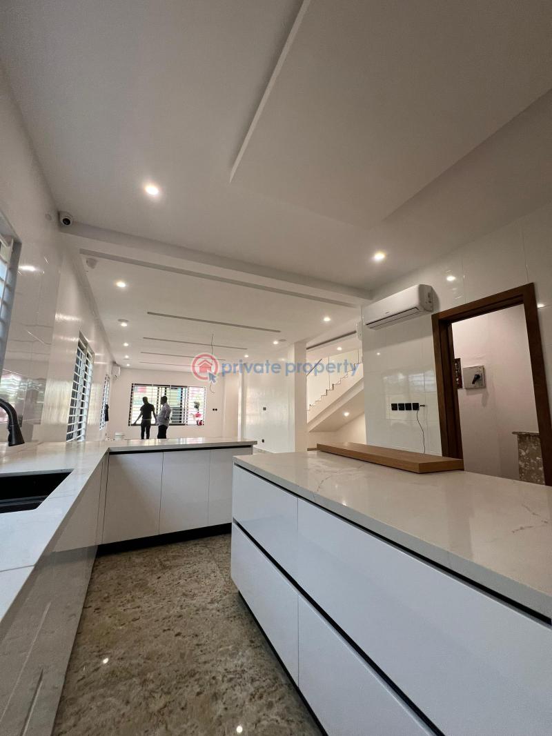 5 bedroom Townhouse For Sale East Legon Accra - 9