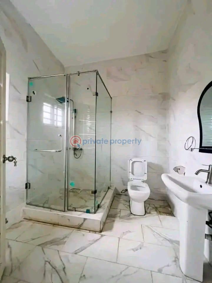 5 bedroom Townhouse For Sale East Airport Airport Residential Area Accra - 8