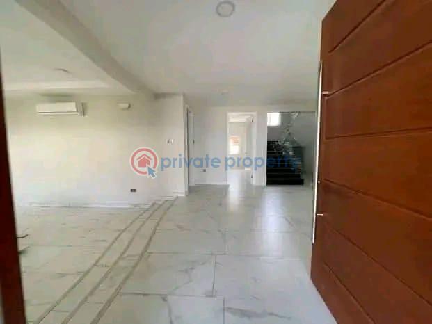 5 bedroom Townhouse For Sale East Airport Airport Residential Area Accra - 3