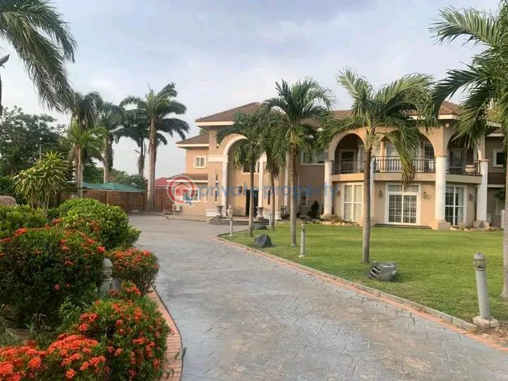 7 bedroom Townhouse For Sale Trasacco Estate East Legon Accra - 10