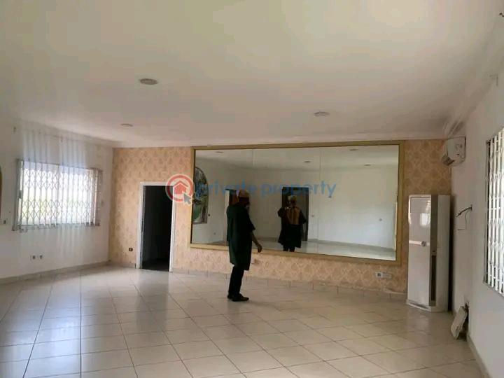 7 bedroom Townhouse For Sale Trasacco Estate East Legon Accra - 3
