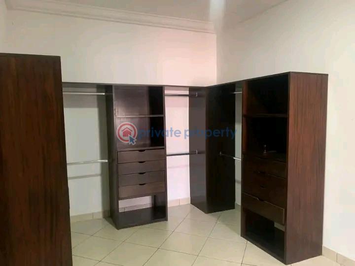 7 bedroom Townhouse For Sale Trasacco Estate East Legon Accra - 11