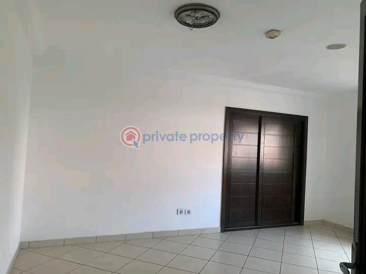 7 bedroom Townhouse For Sale Trasacco Estate East Legon Accra - 14