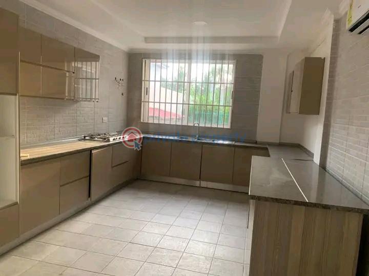 7 bedroom Townhouse For Sale Trasacco Estate East Legon Accra - 13
